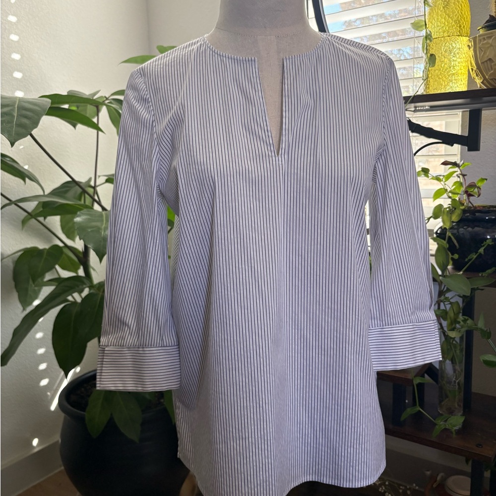 Lafayette 148 New York Navy & Metallic Pleated Sleeve Blouse NWOT